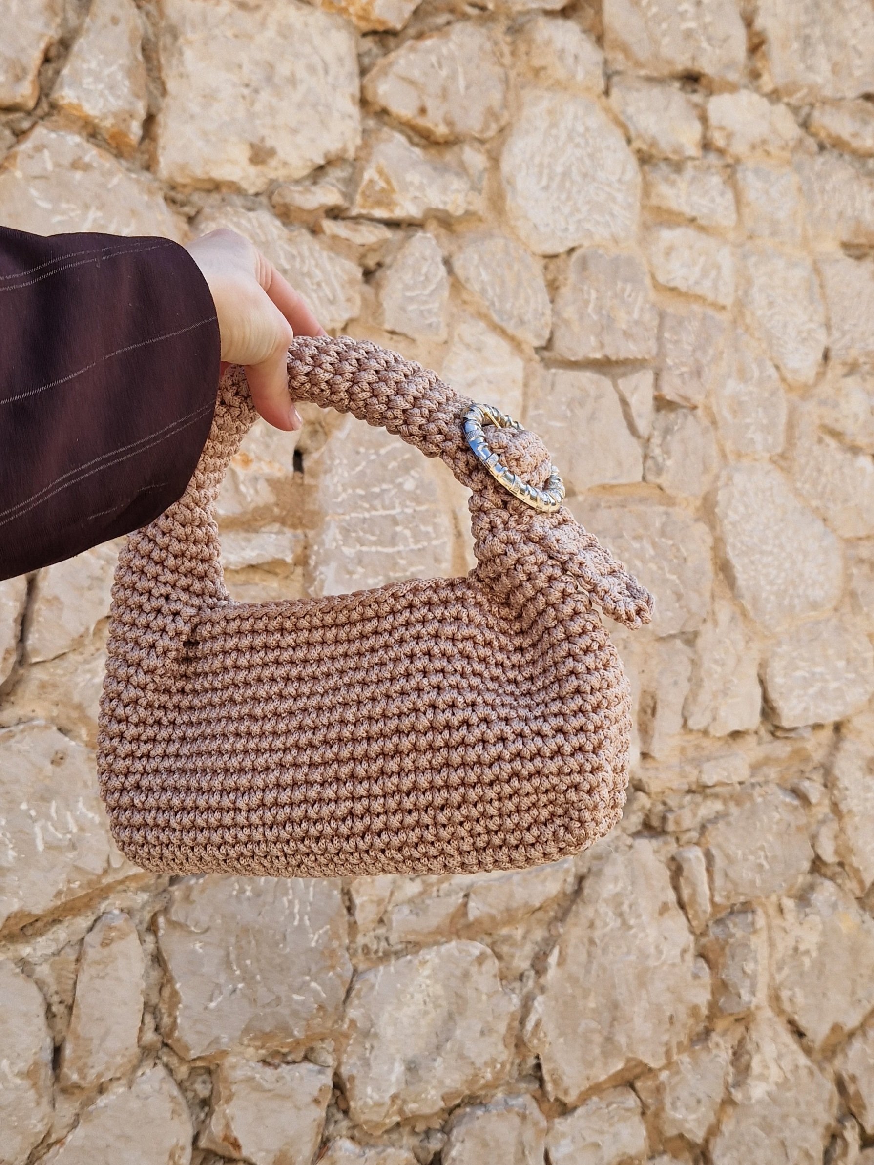 2026/01/1000354418-1.jpg carry beige